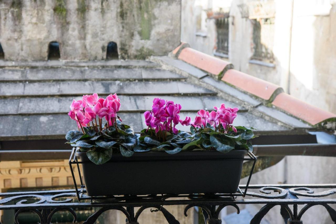 B&B Piccoli Leoni เจนัว ภายนอก รูปภาพ
